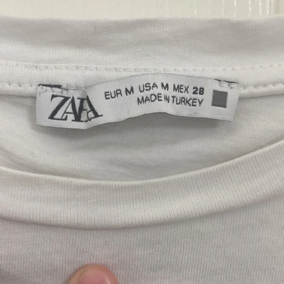Zara Graphic T-Shirt - Picture 2 of 4